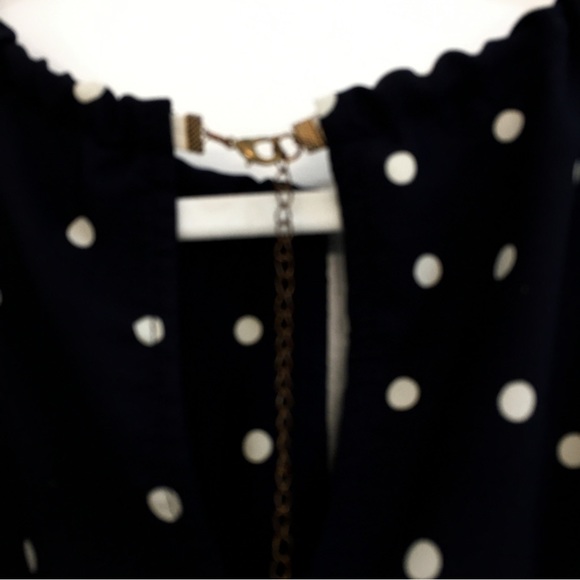 Flowy halter-style top. Size L - Picture 4 of 7